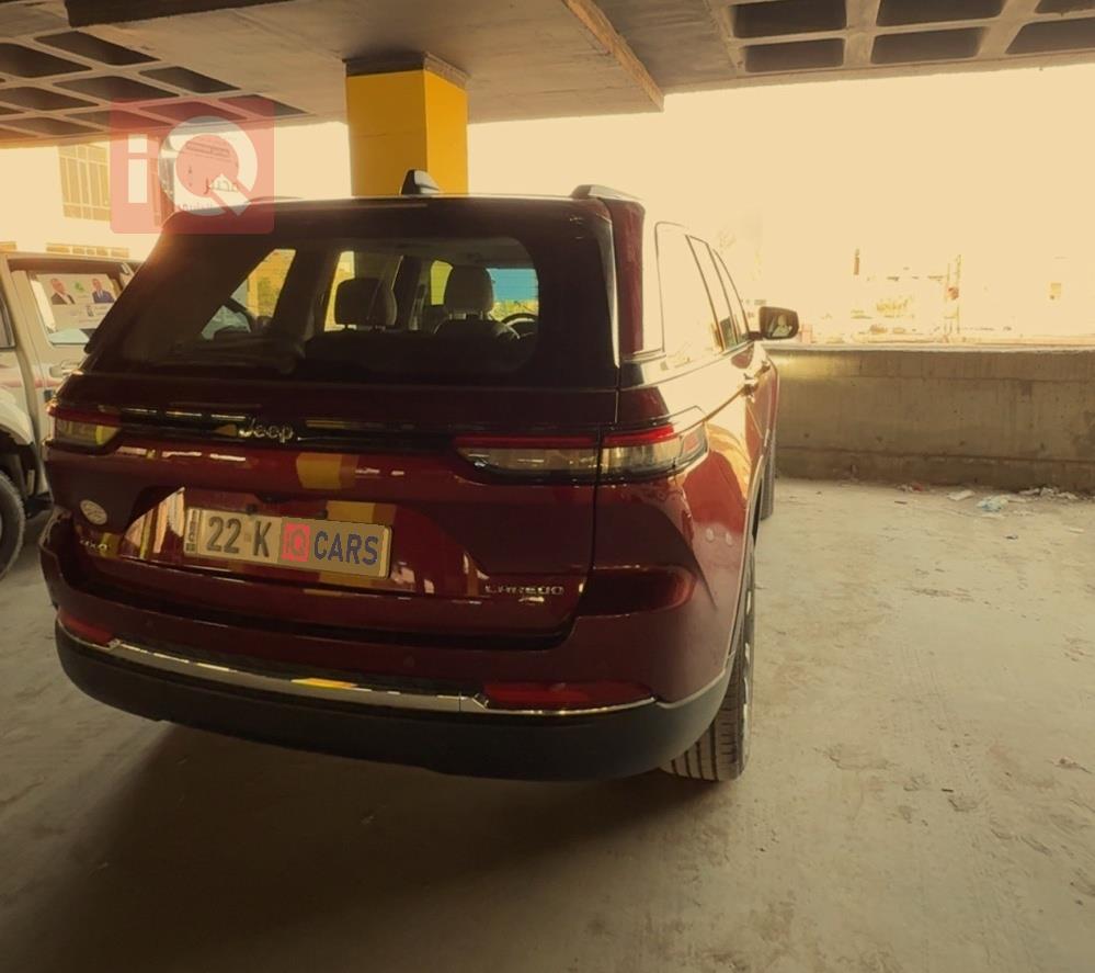 جیپ گراند شیرۆکی